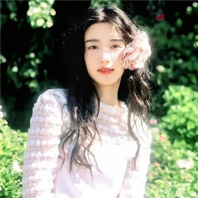 《抗战英雌》封面
